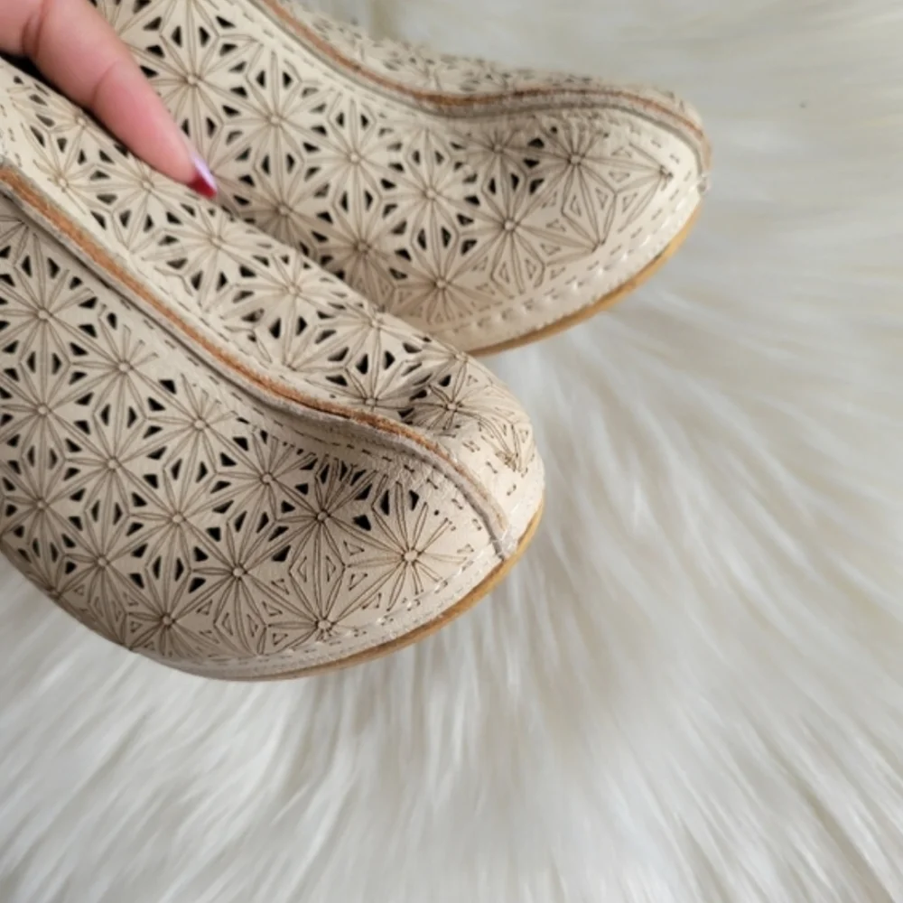 Ethan Valdes ANASTASIA - Picture 5 of 9